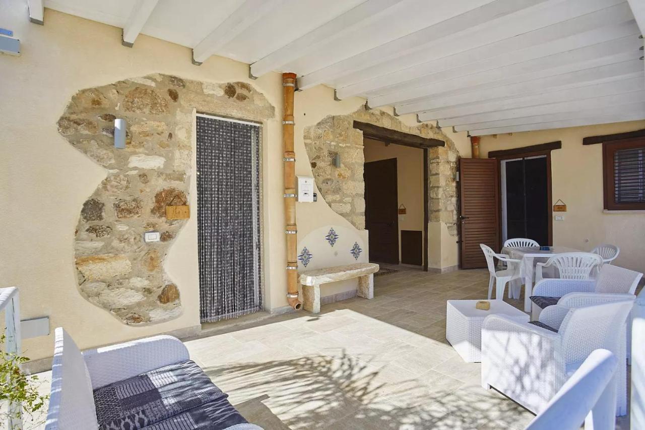 Casale Sammartano Apartments Ummari Kültér fotó